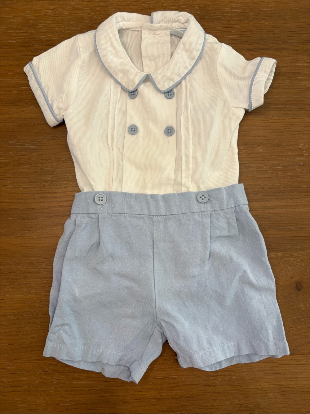 Edgehill Collection 2-Piece Linen Baby Boys' Cream and Light Blue Short Set